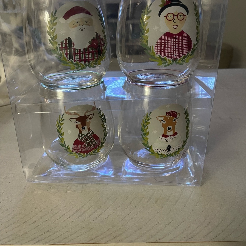 Threshold 4‎ Pk Wine Acrylic Glass Set with Santa and Reindeer Design